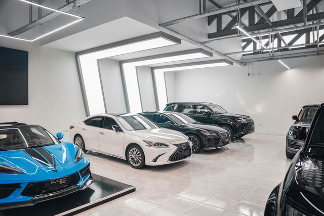 Showroom de concession automobile