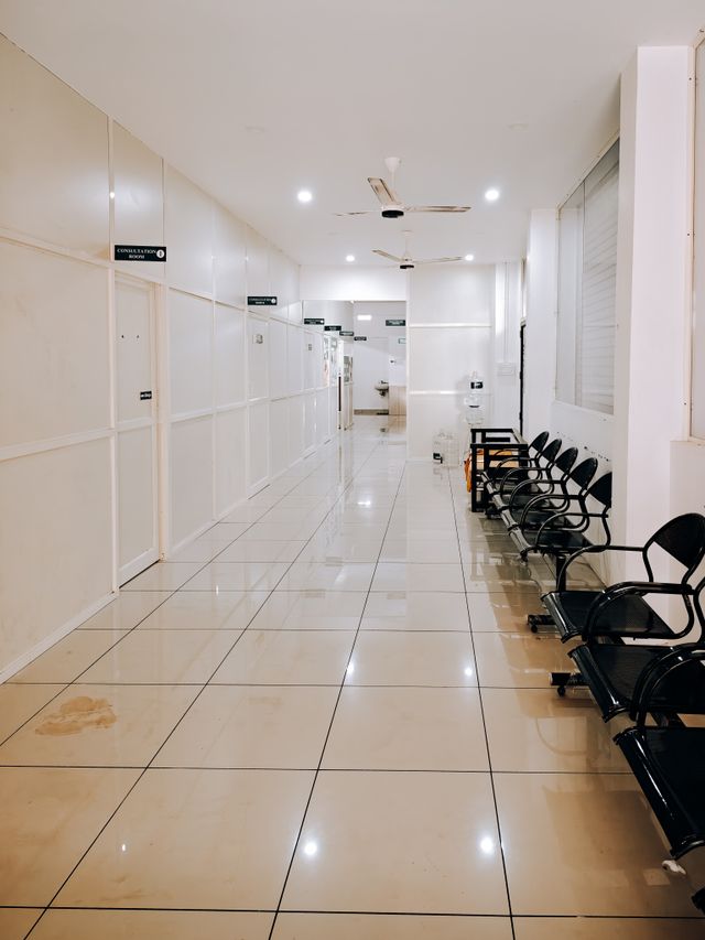 Couloir d’hôpital moderne